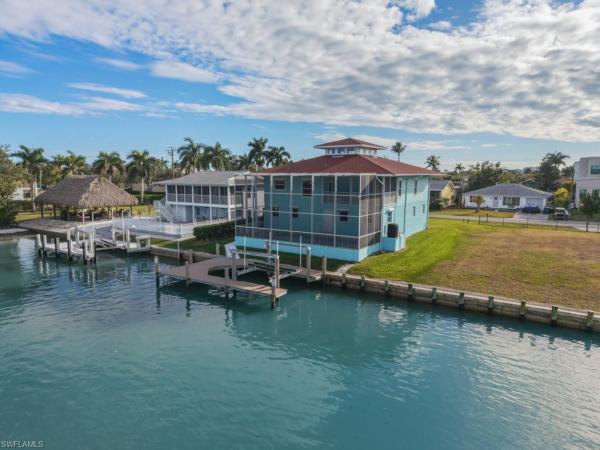 Isles Of Capri, 105 W Pago Pago Dr, Naples, Florida 34113, image 1