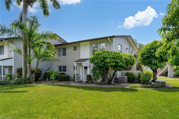 Palm Crest Villas At Palm River Estates, 180 E Cypress Way #B212, Naples, Florida 34110, image 2