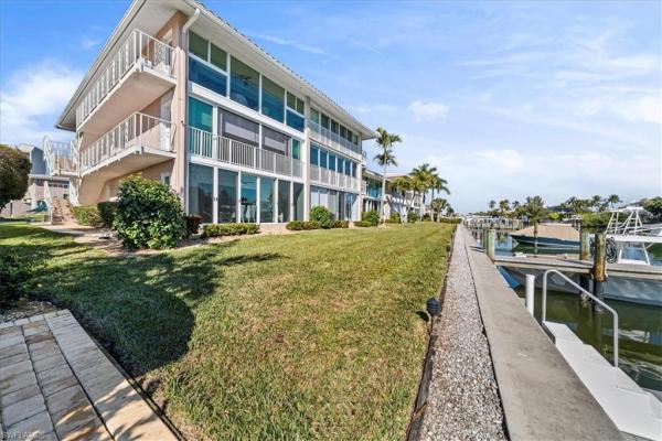 Ambassador Club, 1910 N Gulf Shore Blvd #107, Naples, Florida 34102, image 2