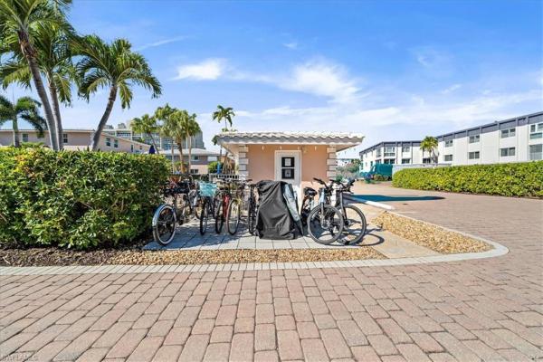 1910 N Gulf Shore Blvd #107, Naples, Florida 34102, image 1