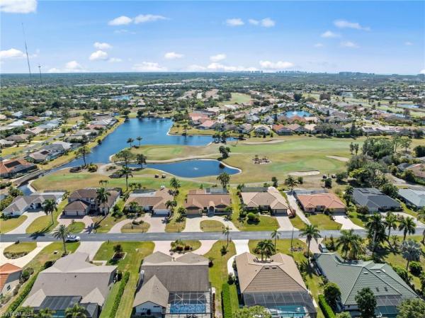 Spanish Wells Golf & Country Club, 9929 Ortega Ln, Bonita Springs, Florida 34135, image 3