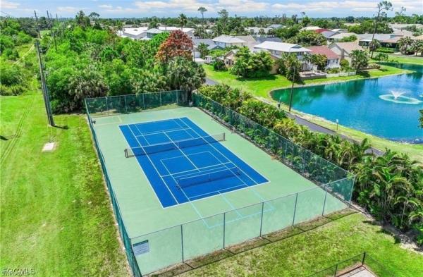 Island Park Woodlands, 6152 Park Rd, Fort Myers, Florida 33908, image 2