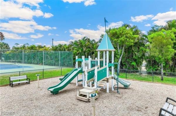 Island Park Woodlands, 6152 Park Rd, Fort Myers, Florida 33908, image 1