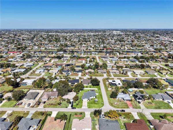 1219 18th Ter, Cape Coral, Florida 33990, image 2