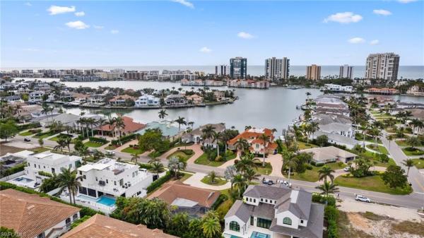 261 Colonade Cir #2701, Naples, Florida 34103, image 1