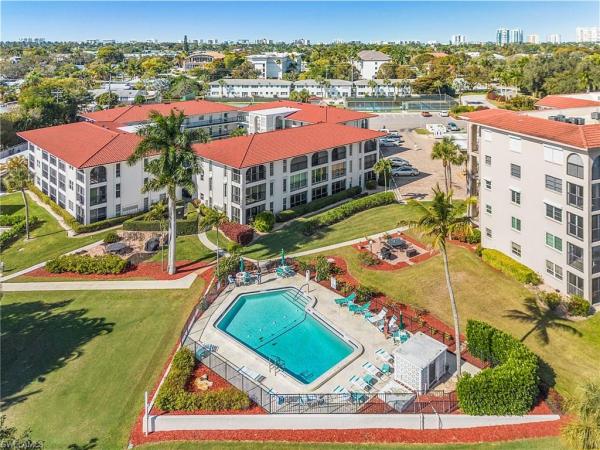 High Point Country Club, 53 W High Point Cir #310, Naples, Florida 34103, image 3