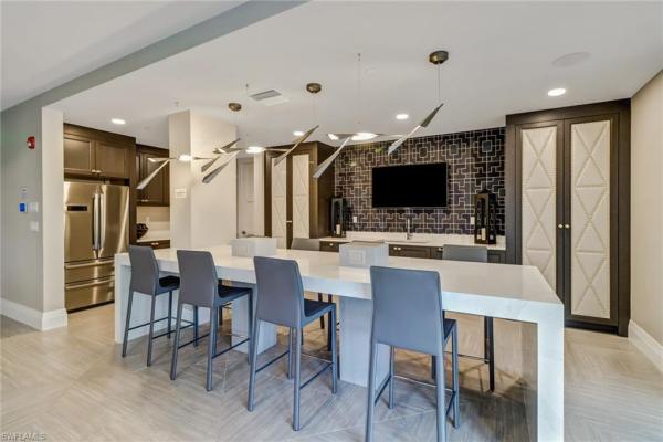 Naples Square, 1135 S 3rd Ave #403, Naples, Florida 34102, image 2
