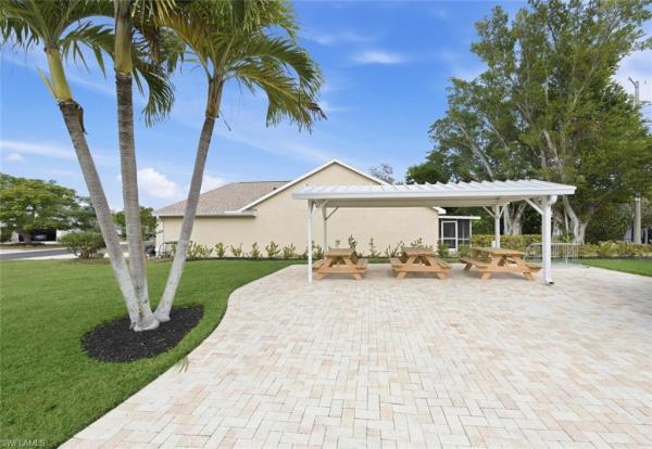 The Meadow, 15048 Cloverdale Dr, Fort Myers, Florida 33919, image 2