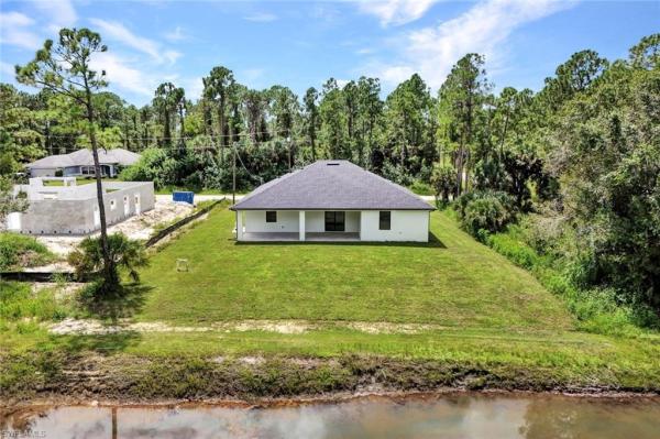 Lehigh Acres, 1137 E Rahway St, Lehigh Acres, Florida 33974, image 2