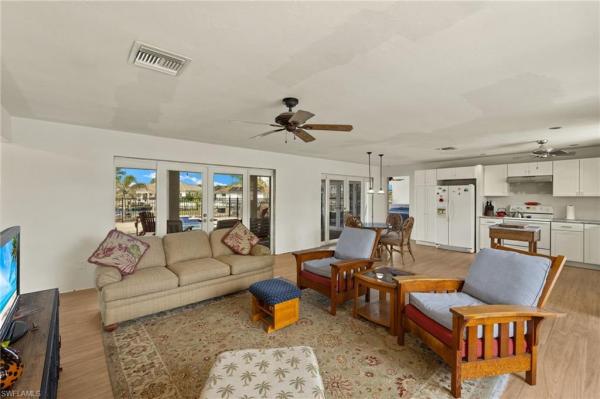 Glenview, 675 Randy Ln, Fort Myers Beach, Florida 33931, image 2