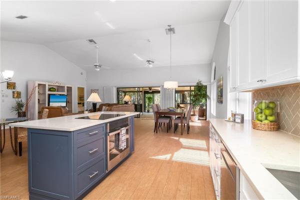 Hunters Ridge Golf & Country Club, 12674 Glen Hollow Dr, Bonita Springs, Florida 34135, image 1