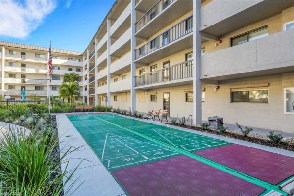 Centre Court, 2121 Collier Ave #508, Fort Myers, Florida 33901, image 2