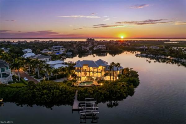 195 San Mateo Dr, Naples, Florida 34134, image 2