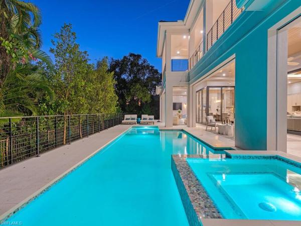 Park Shore, 448 Devils Ln, Naples, Florida 34103, image 1