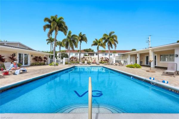 668 Broad Ave S, Naples, Florida 34102, image 1