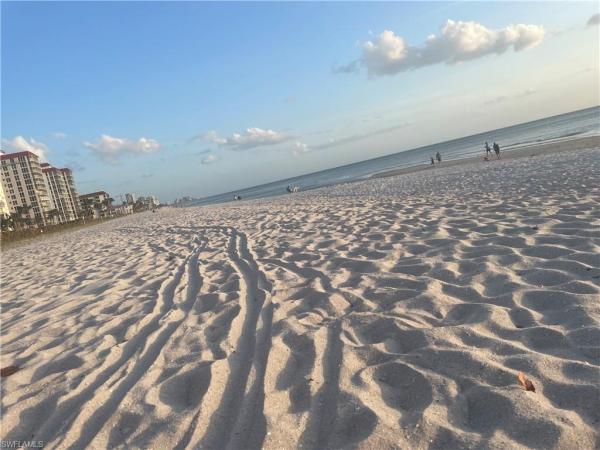 Vanderbilt Yacht & Racquet Club At Vanderbilt Beach, 11030 Gulf Shore Dr, Naples, Florida 34108, image 2