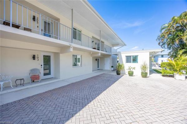 Chesapeake Manor At Oyster Bay, 1417 Chesapeake Ave #104, Naples, Florida 34102, image 2