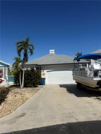 Island Park Woods, 6062 Waterway Bay Dr, Fort Myers, Florida 33908, image 2