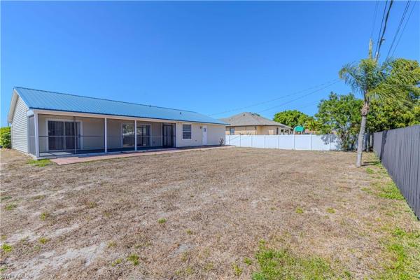 Cape Coral Residential, 1313 12th Pl, Cape Coral, Florida 33909, image 2