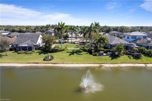 Avery Square, 7202 Wilton Dr, Naples, Florida 34109, image 2