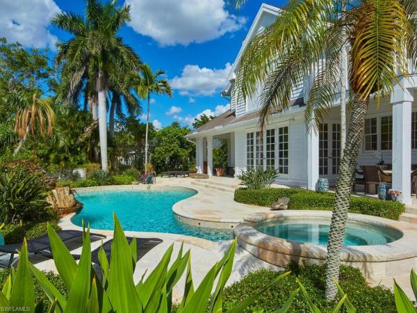 Port Royal, 2750 Treasure Ln, Naples, Florida 34102, image 2