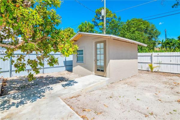 Naples Manor, 5350 Catts St, Naples, Florida 34113, image 2