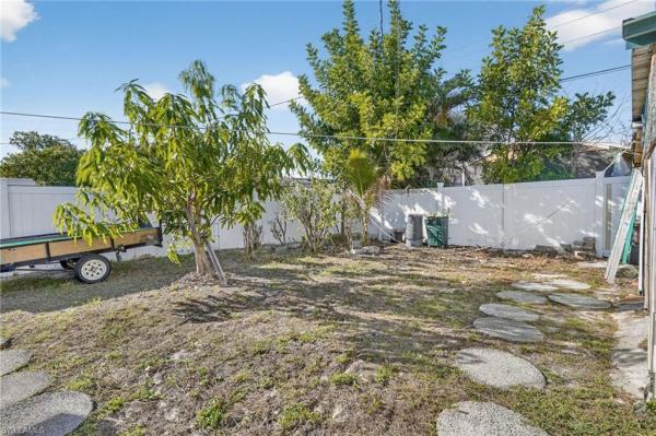 Trailwinds, 2201 Coronet St, Fort Myers, Florida 33907, image 1
