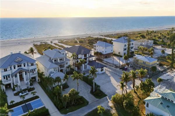 6100 Court St, Fort Myers Beach, Florida 33931, image 1