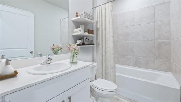 Cape Coral, 1121 2nd Ave, Cape Coral, Florida 33909, image 2