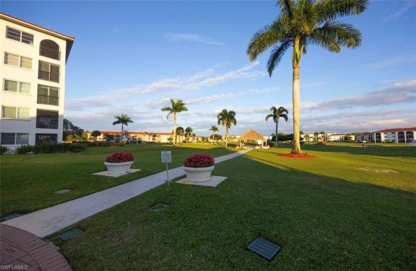 High Point Country Club, 37 E High Point Cir #209, Naples, Florida 34103, image 3
