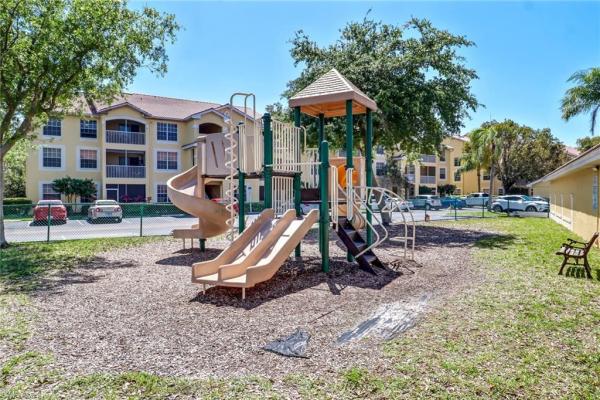 St Croix, 4610 Saint Croix Ln #1031, Naples, Florida 34109, image 2