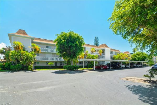 Portside Club, 3100 Binnacle Dr #104, Naples, Florida 34103, image 2