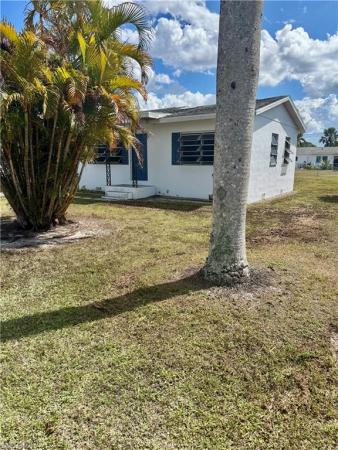24 3rd St, Naples, Florida 34134, image 1