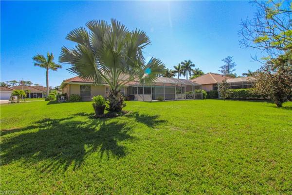 Berkshire Lakes, 333 Wentworth Ct, Naples, Florida 34104, image 2