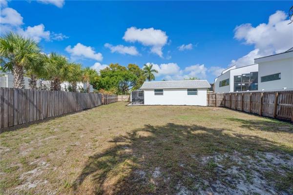 Lake Park, 1220 N 10th Ave, Naples, Florida 34102, image 1