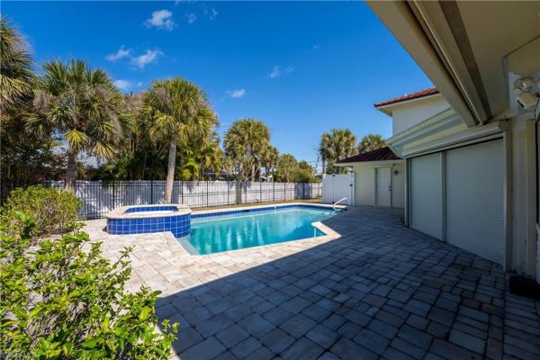 East Rocks, 3730 Agate Ct, Sanibel, Florida 33957, image 2