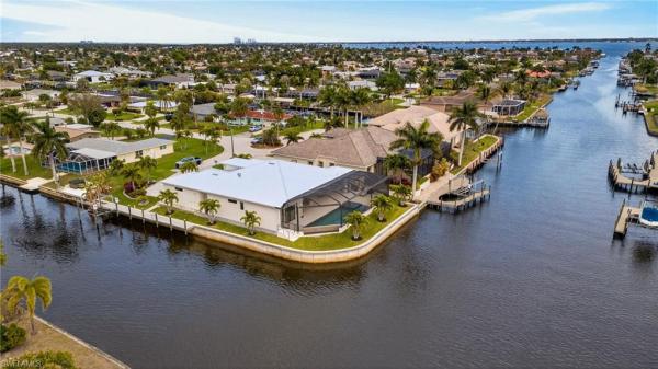 Cape Coral, 3126 18th Ave, Cape Coral, Florida 33904, image 2