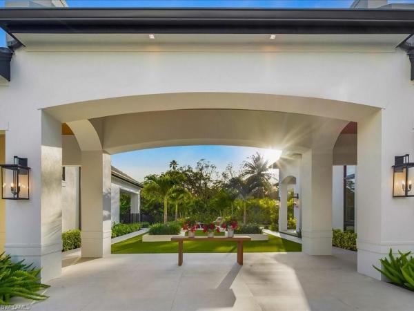 Pine Ridge Estates, 117 West St, Naples, Florida 34108, image 3