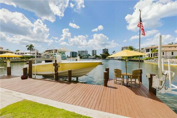 Park Shore, 361 Pirates Bight, Naples, Florida 34103, image 1