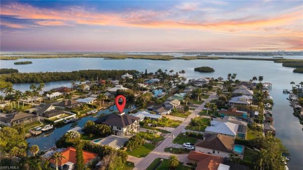 Isles Of Capri, 405 Samar Ave, Naples, Florida 34113, image 2
