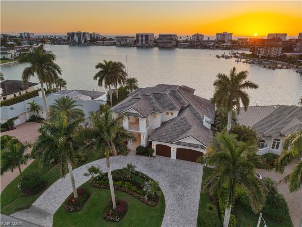 The Moorings, 2805 Leeward Ln, Naples, Florida 34103, image 1
