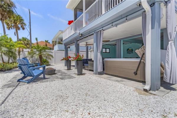 Lynns Highland Park, 130 Madison Ct, Fort Myers Beach, Florida 33931, image 2