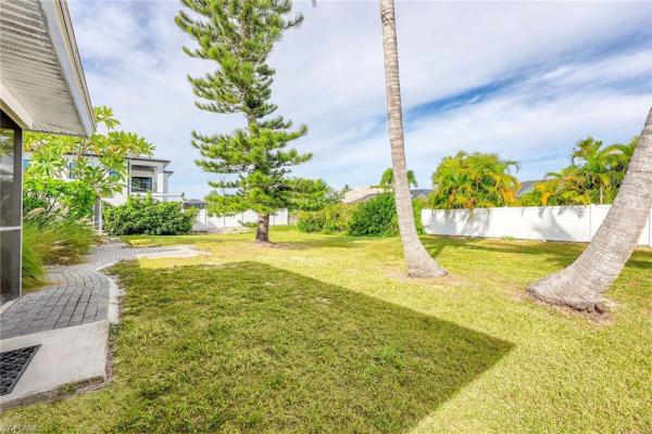 527 N 109th Ave, Naples, Florida 34108, image 1