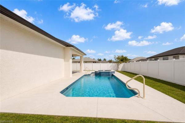 Cape Coral, 221 29th Pl, Cape Coral, Florida 33993, image 2