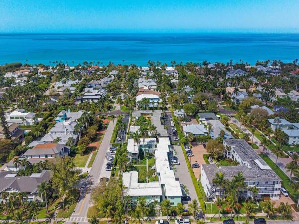 Garden Court At Olde Naples, 299 S 8th Ave #299B, Naples, Florida 34102, image 1