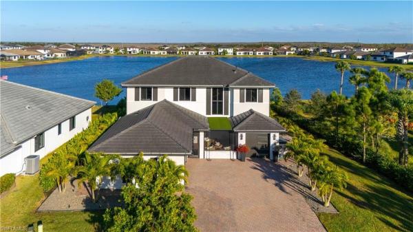 4796 Sophia Dr, Naples, Florida 34142, image 2