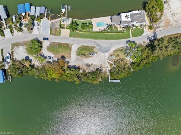 134 2nd St, Naples, Florida 34134, image 1