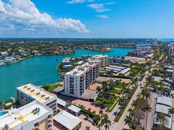 The Madrid Club, 3430 N Gulf Shore Blvd #6C, Naples, Florida 34103, image 1