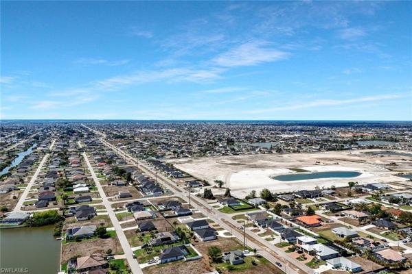 Cape Coral Residential, 913 W Embers Pkwy, Cape Coral, Florida 33993, image 2