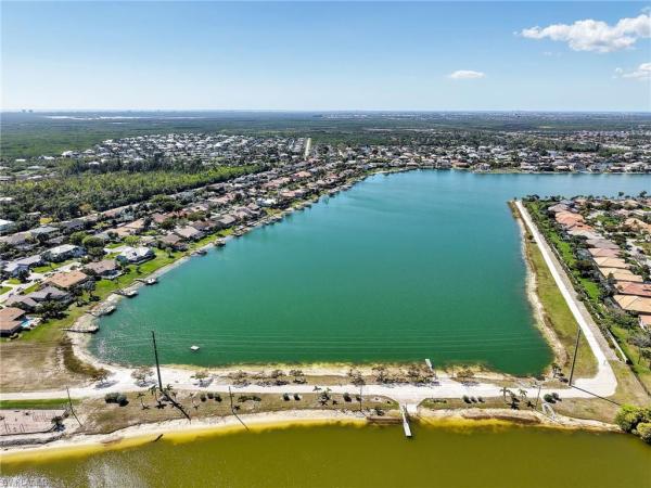 The Harborage, 5381 Harborage Dr, Fort Myers, Florida 33908, image 2